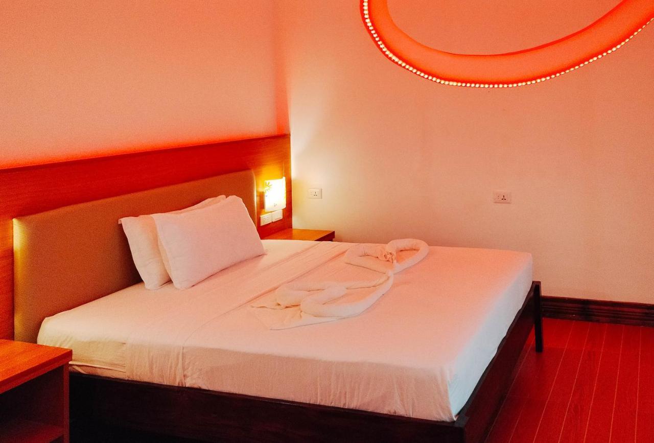 Reddoorz @ Sun Kissed Resort Guindulman 安达 外观 照片
