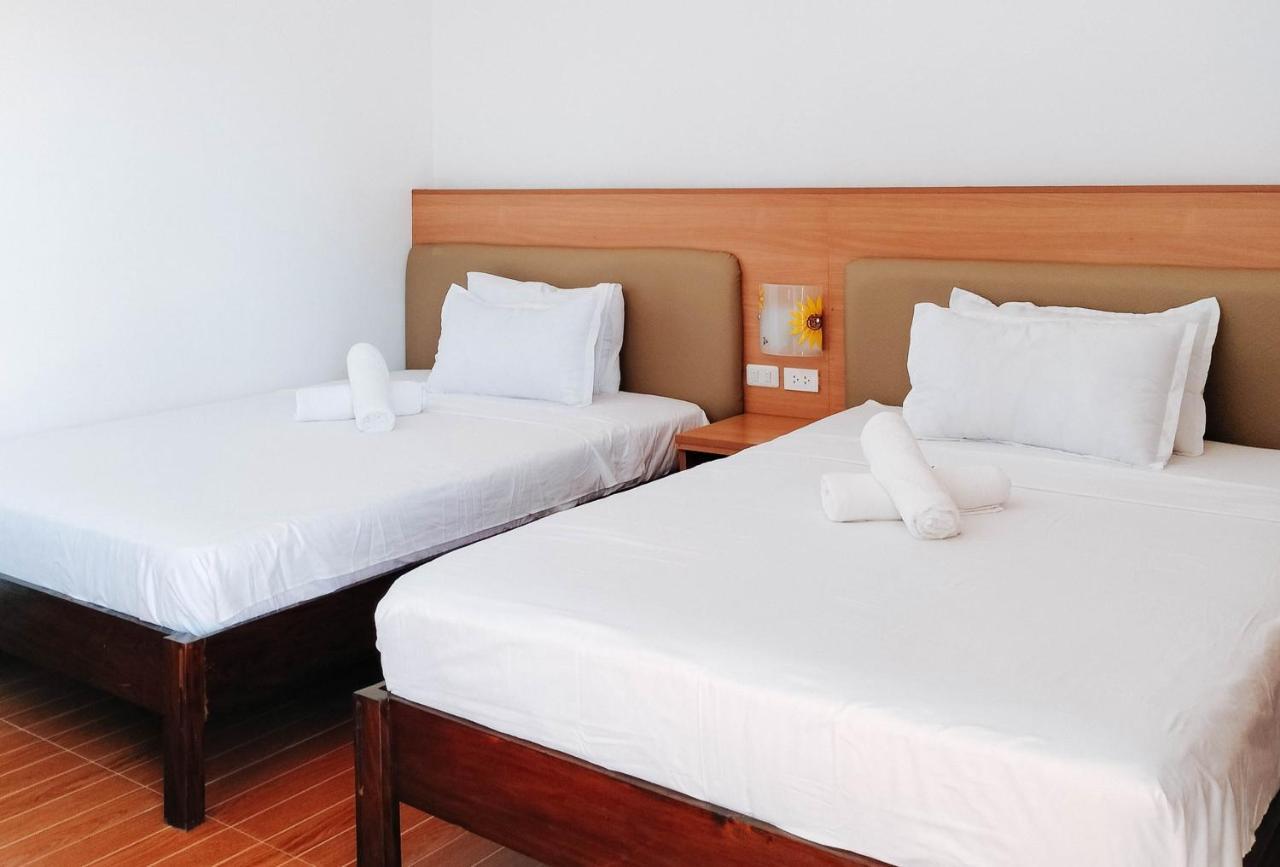 Reddoorz @ Sun Kissed Resort Guindulman 安达 外观 照片